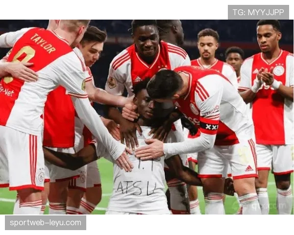 阿贾克斯强势回暖，连胜重返巅峰状态