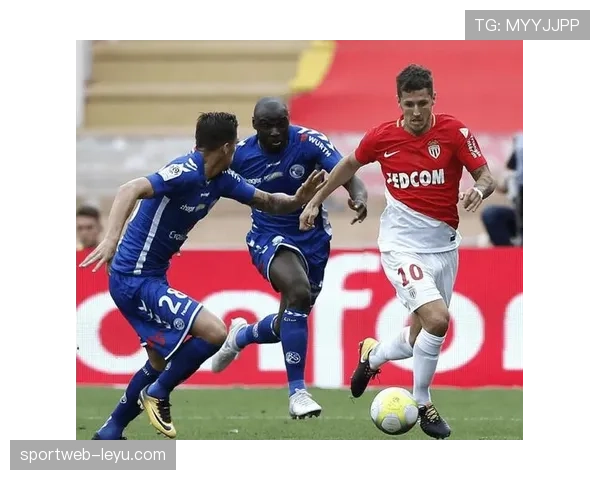 赫塔新赛季控球稳健,新战术风格初现雏形 赫塔新赛季控球稳健,新战术风格初现雏形