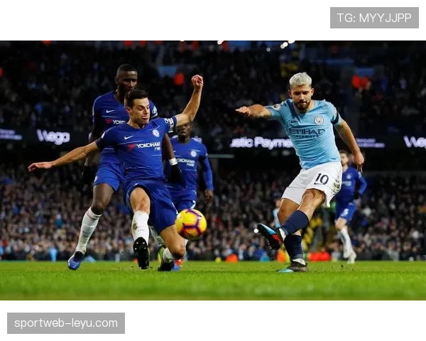 奥利·沃特金斯状态火热,成球队英超争胜关键力量 奥利·沃特金斯状态火热,成球队英超争胜关键力量