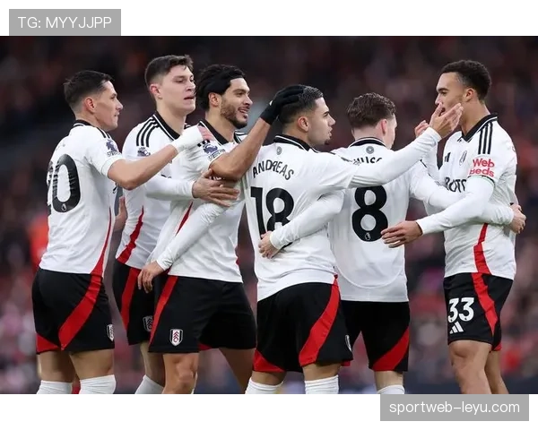 热刺高位压迫防守策略表现波动，防线频繁被打穿对赛季稳定性造成考验