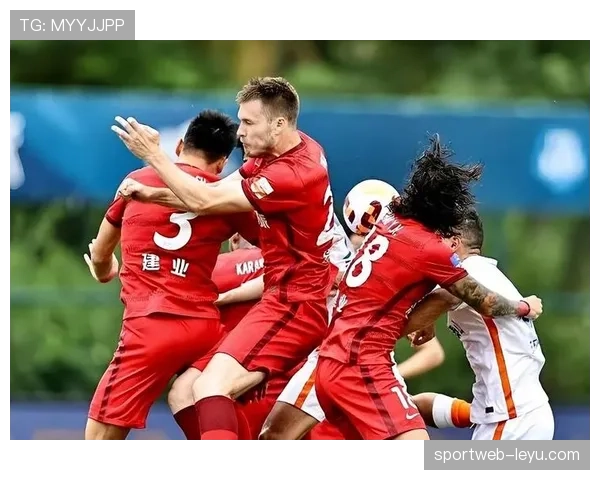 泰山队崛起背后：战术混乱、阵容老化矛盾加剧，豪门地位面临质疑！